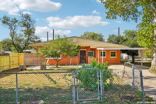 1206 W VILLARET BLVD San Antonio, TX 78224