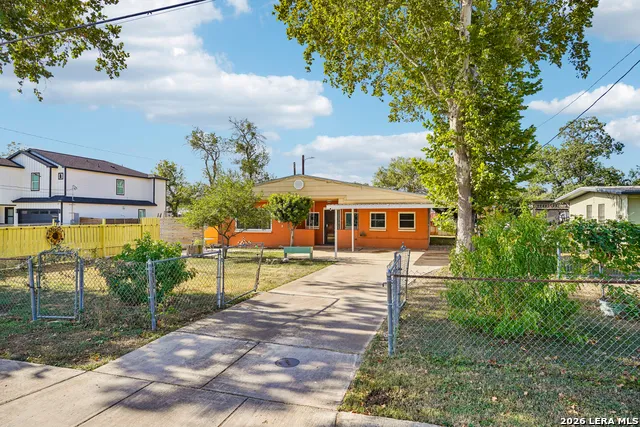 1206 W VILLARET BLVD San Antonio, TX 78224