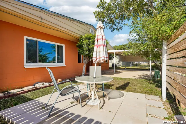 1206 W VILLARET BLVD San Antonio, TX 78224