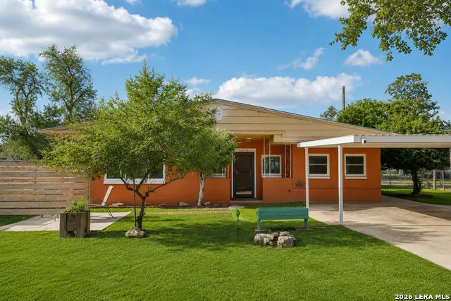 1206 W VILLARET BLVD San Antonio, TX 78224