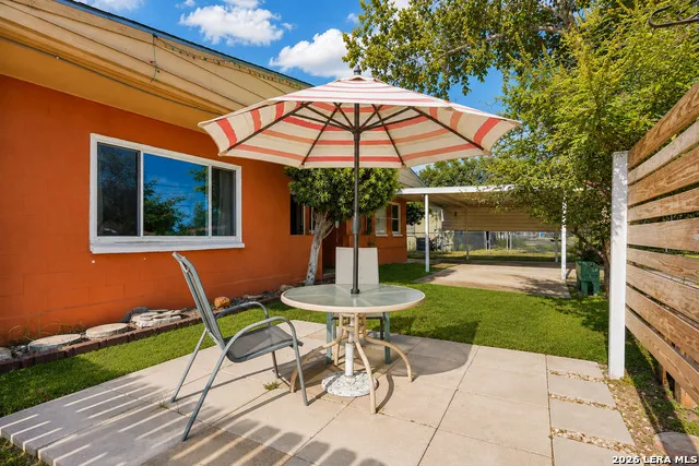 1206 W VILLARET BLVD San Antonio, TX 78224