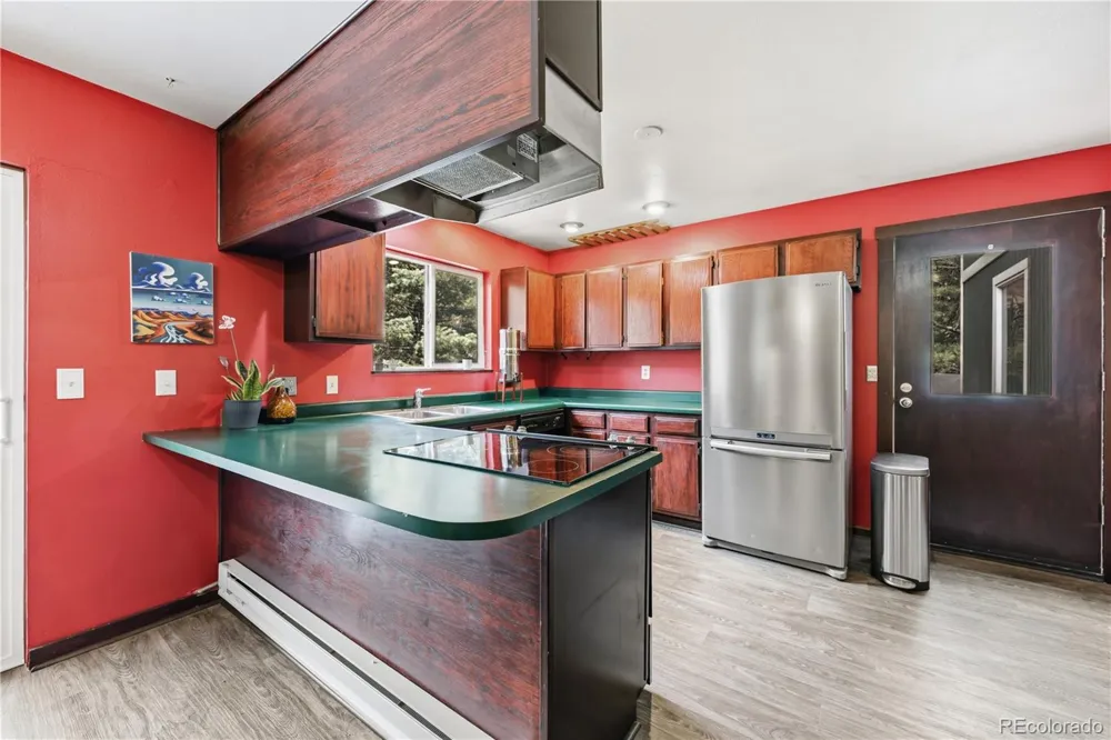 5130 Neeper Valley Road Manitou Springs, CO 80829