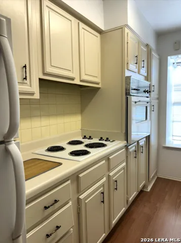 7834 Broadway #304 San Antonio, TX 78209