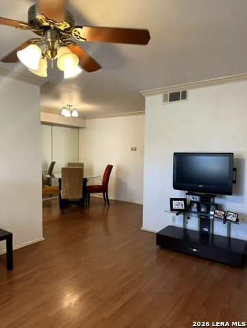 7834 Broadway #304 San Antonio, TX 78209