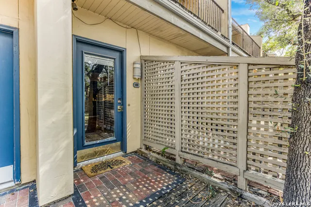 8642 Fredericksburg Rd. #103 San Antonio, TX 78240