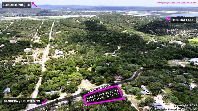 12064 Park Road 37 Lakehills, TX 78063