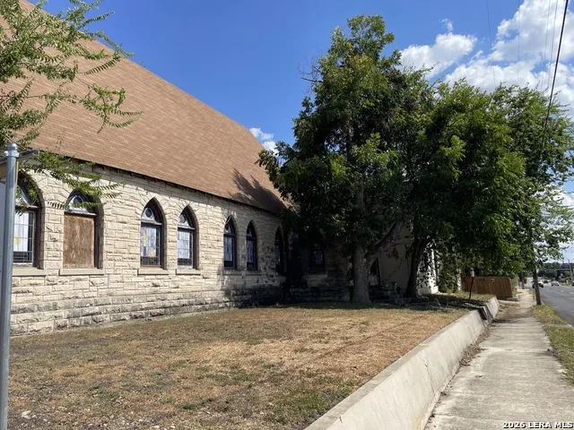 1502 McKinley Ave San Antonio, TX 78210