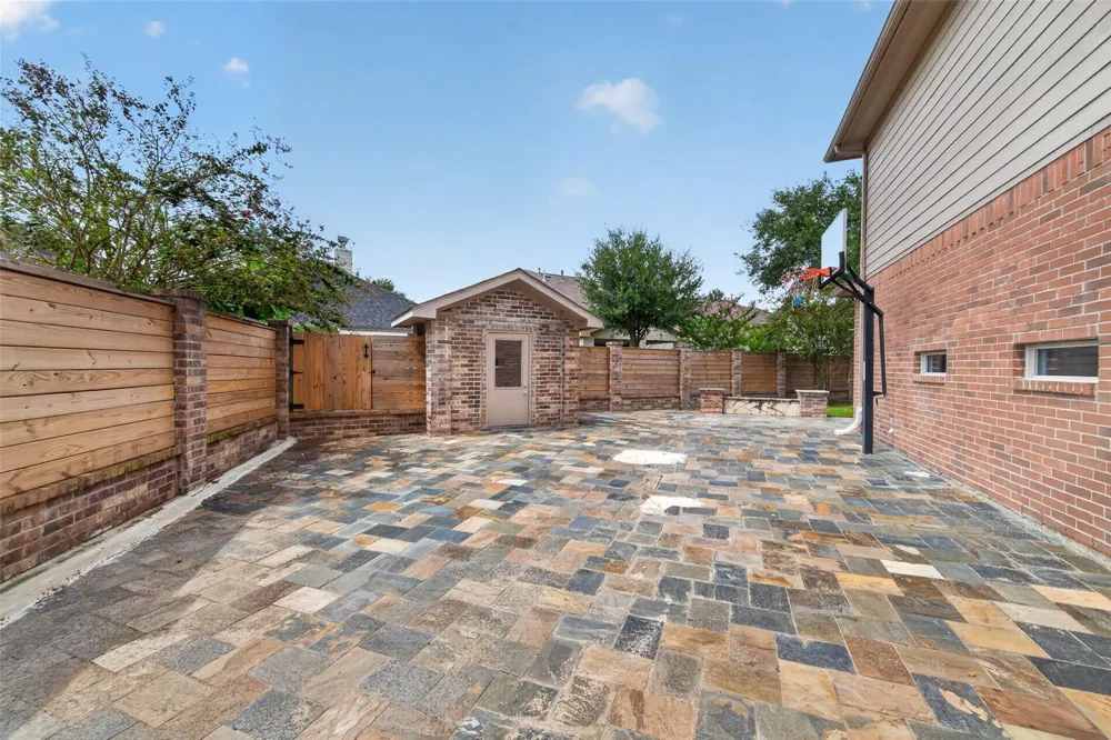 12039 Sweet Hall Lane Houston, TX 77067