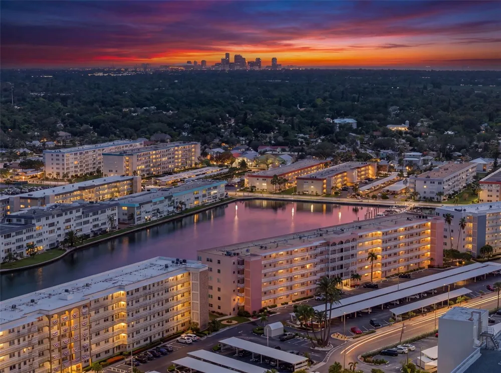 6025 SHORE BOULEVARD S #304 Gulfport, FL 33707