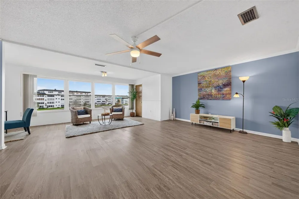 6025 SHORE BOULEVARD S #304 Gulfport, FL 33707