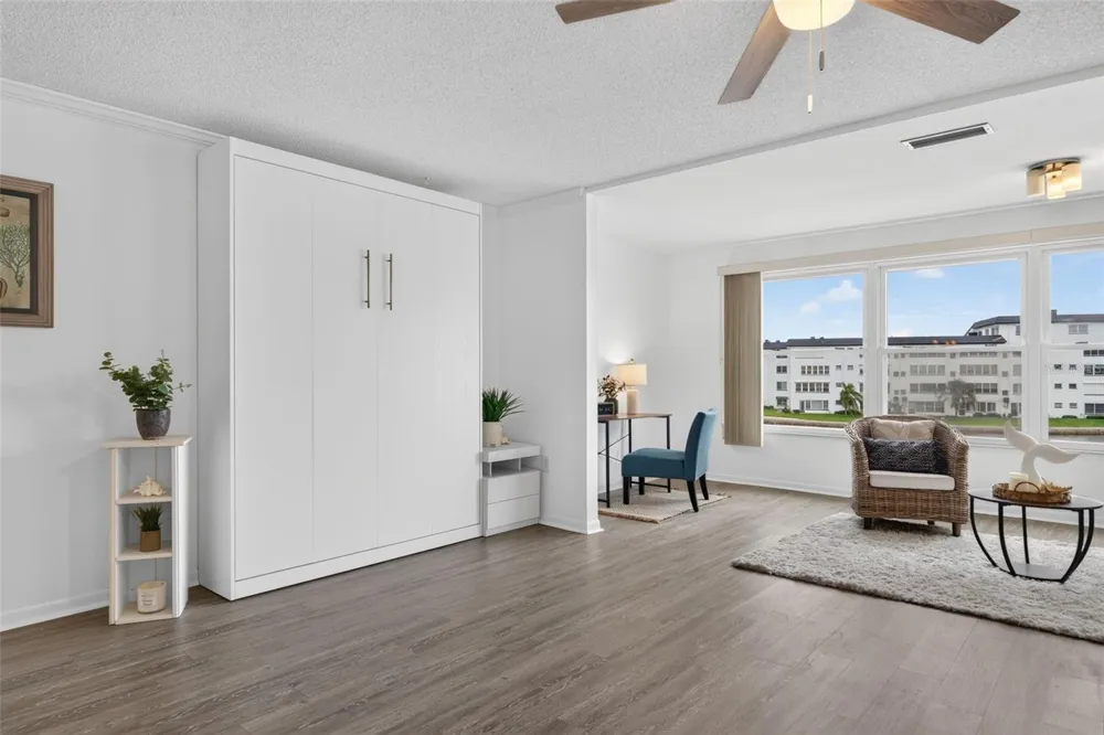 6025 SHORE BOULEVARD S #304 Gulfport, FL 33707