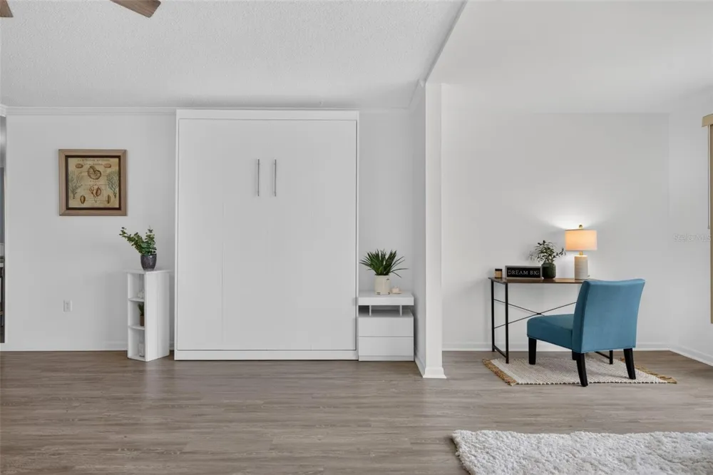 6025 SHORE BOULEVARD S #304 Gulfport, FL 33707