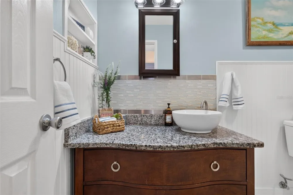 6025 SHORE BOULEVARD S #304 Gulfport, FL 33707