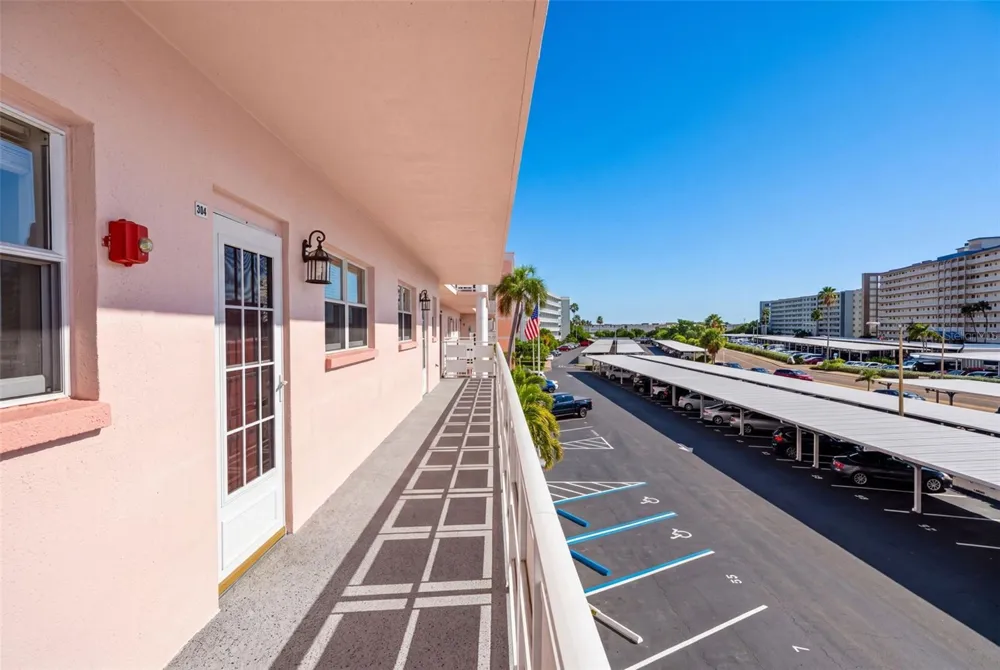 6025 SHORE BOULEVARD S #304 Gulfport, FL 33707