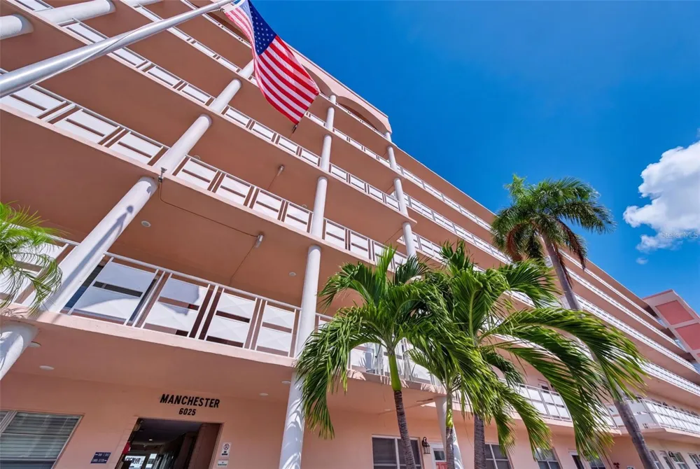6025 SHORE BOULEVARD S #304 Gulfport, FL 33707