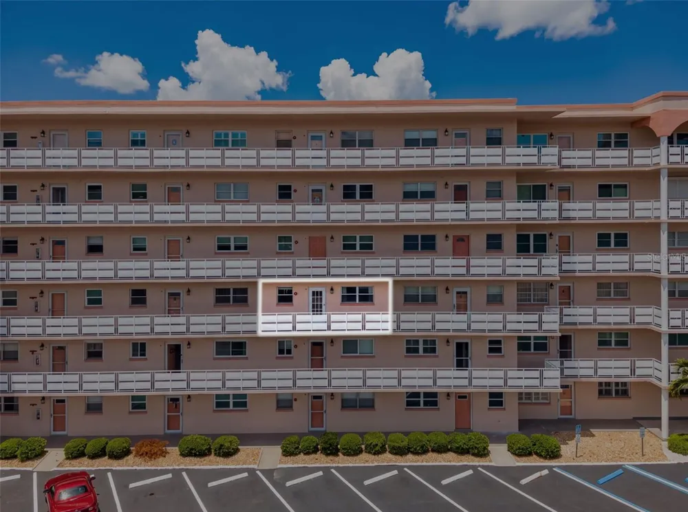 6025 SHORE BOULEVARD S #304 Gulfport, FL 33707