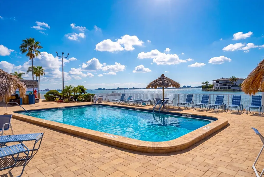 6025 SHORE BOULEVARD S #304 Gulfport, FL 33707