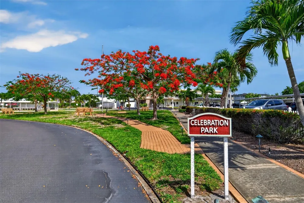 6025 SHORE BOULEVARD S #304 Gulfport, FL 33707