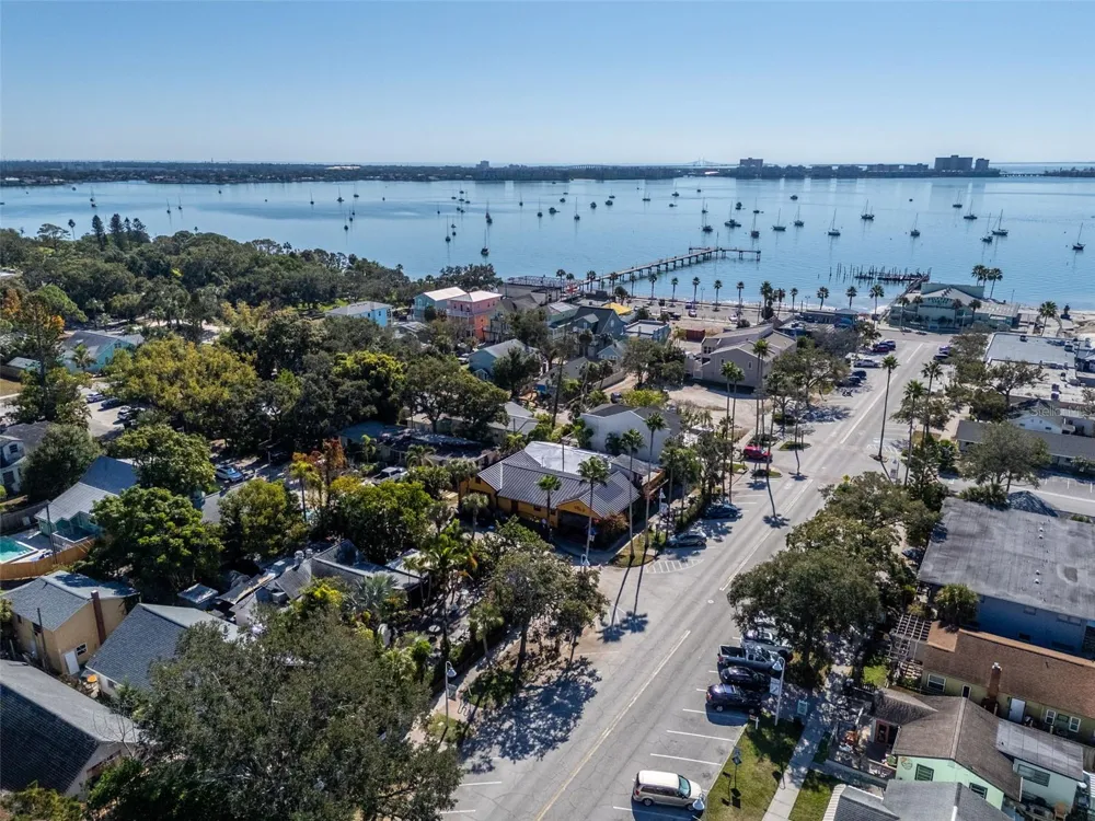 6025 SHORE BOULEVARD S #304 Gulfport, FL 33707