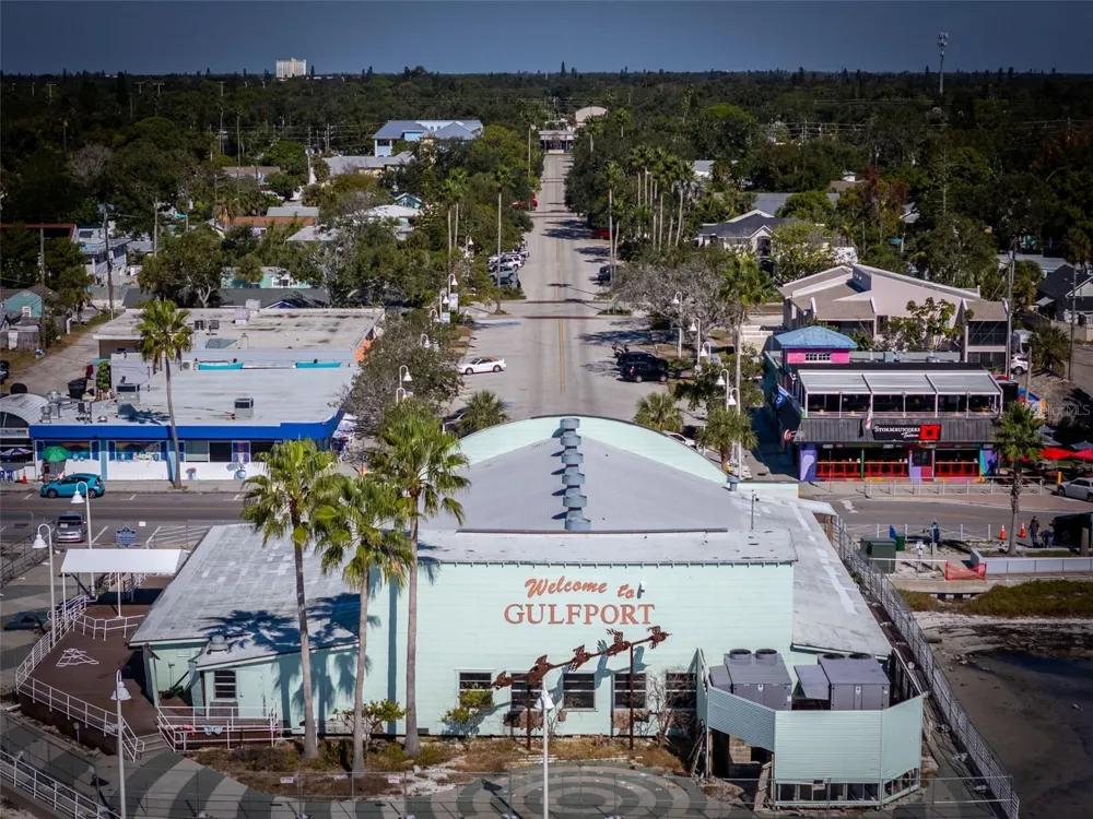 6025 SHORE BOULEVARD S #304 Gulfport, FL 33707