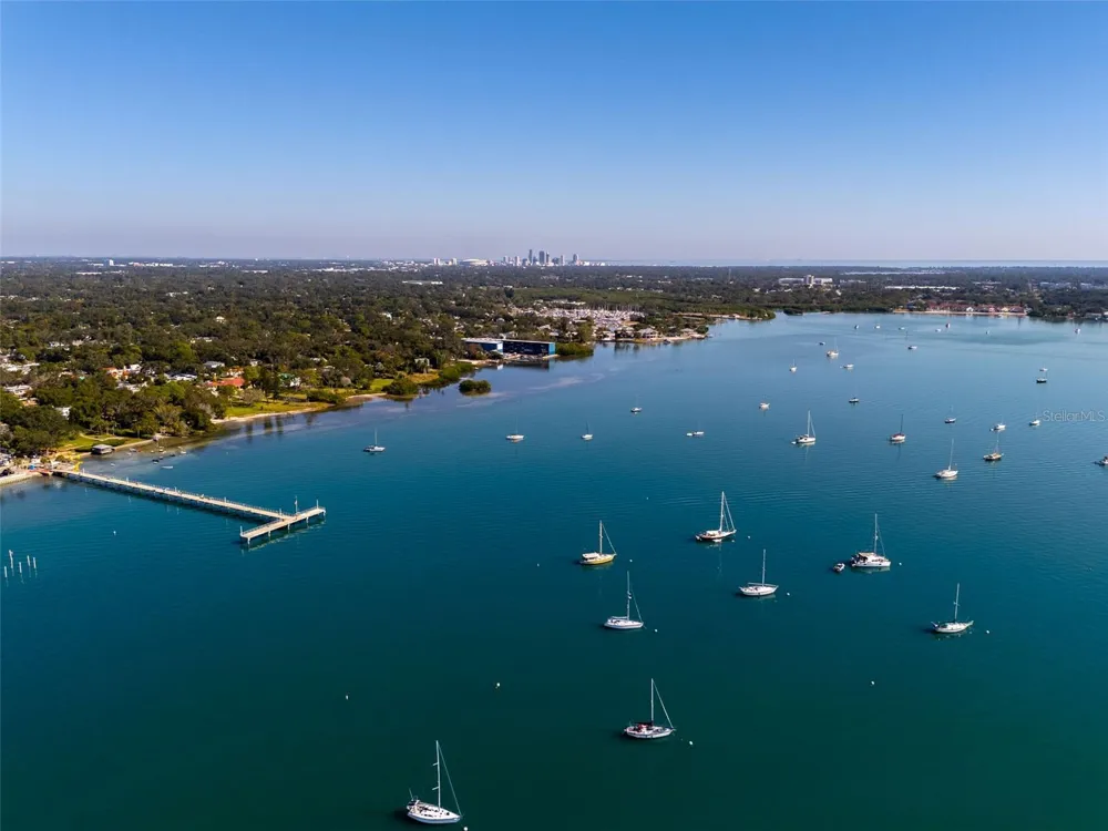 6025 SHORE BOULEVARD S #304 Gulfport, FL 33707
