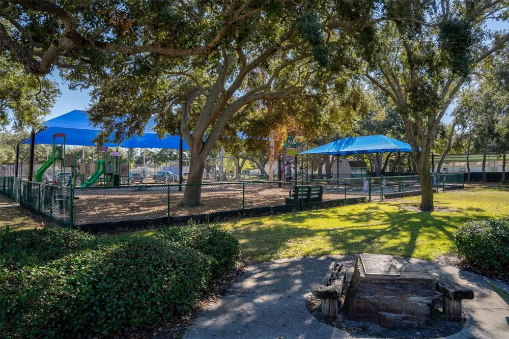 6025 SHORE BOULEVARD S #304 Gulfport, FL 33707