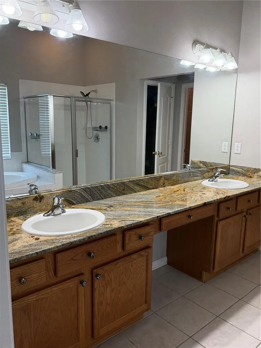 1904 SAMANTHA LANE Valrico, FL 33594
