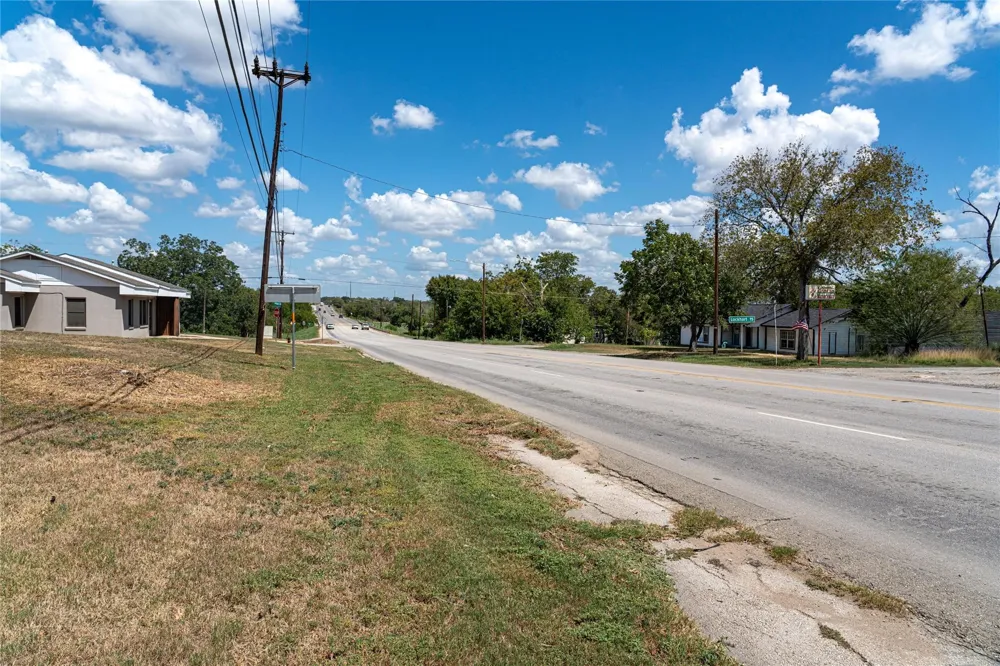 Lamar And North Magnolia Avenue Luling, TX 78648