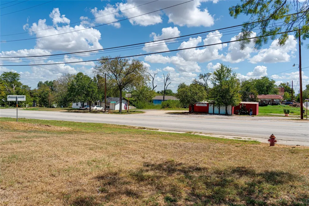 Lamar And North Magnolia Avenue Luling, TX 78648