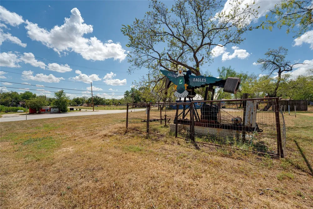 Lamar And North Magnolia Avenue Luling, TX 78648