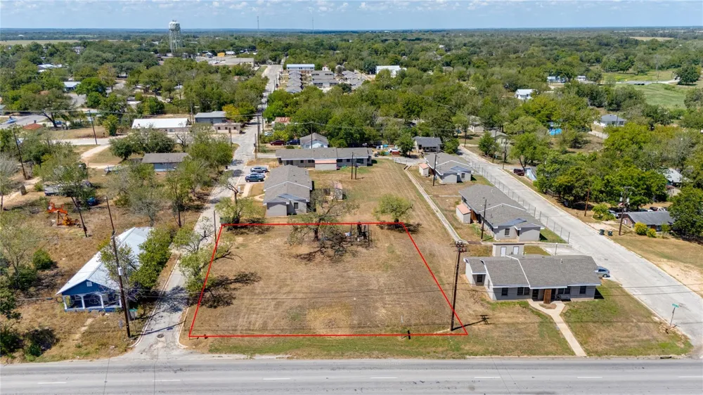 Lamar And North Magnolia Avenue Luling, TX 78648