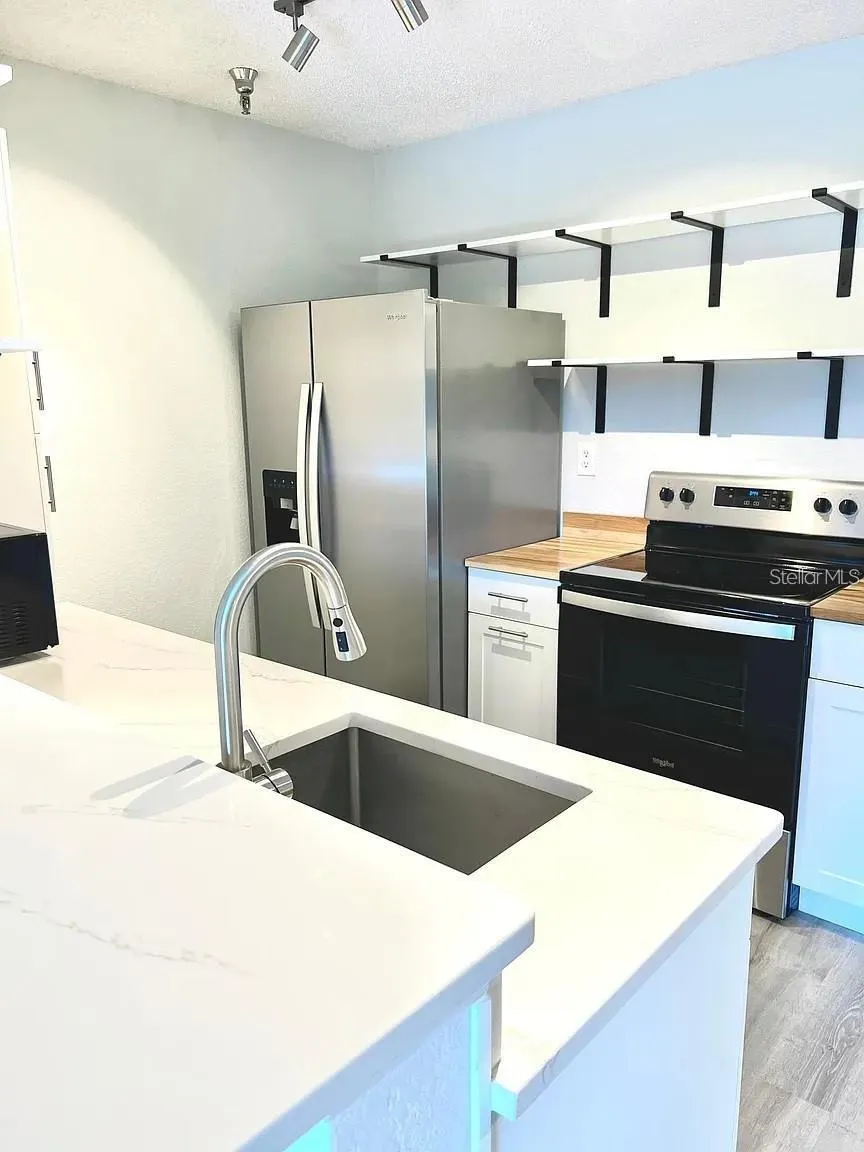 10263 GANDY BOULEVARD #311 St Petersburg, FL 33702