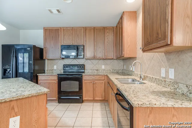 3735 SUMANTRA CLF San Antonio, TX 78261