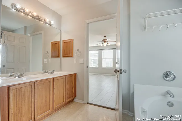3735 SUMANTRA CLF San Antonio, TX 78261