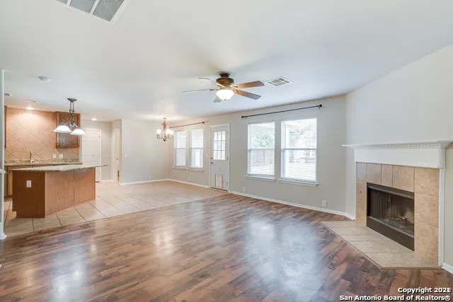 3735 SUMANTRA CLF San Antonio, TX 78261