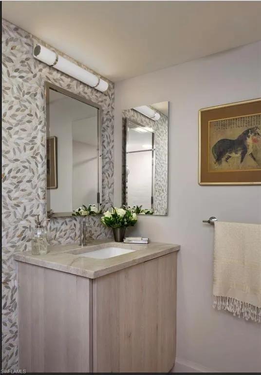 6585 Nicholas Boulevard #1105 Naples, FL 34108
