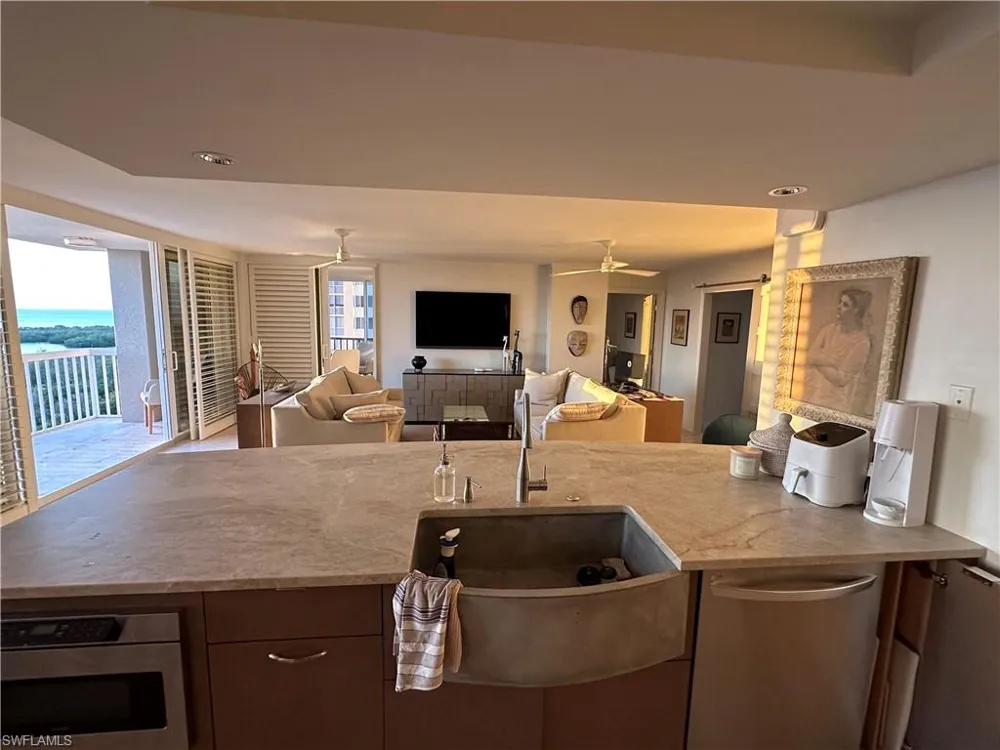 6585 Nicholas Boulevard #1105 Naples, FL 34108