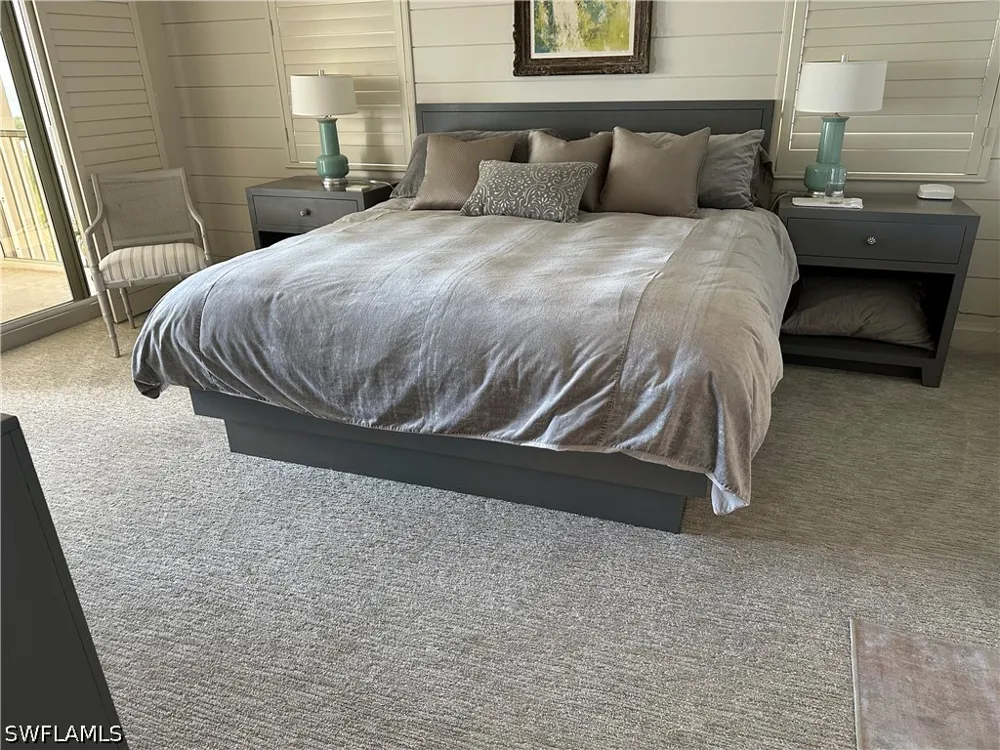 Nicholas Boulevard #1105 Naples, FL 34108