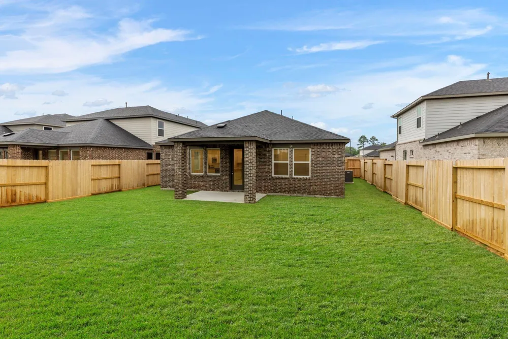1203 Buffalo Run Tomball, TX 77375