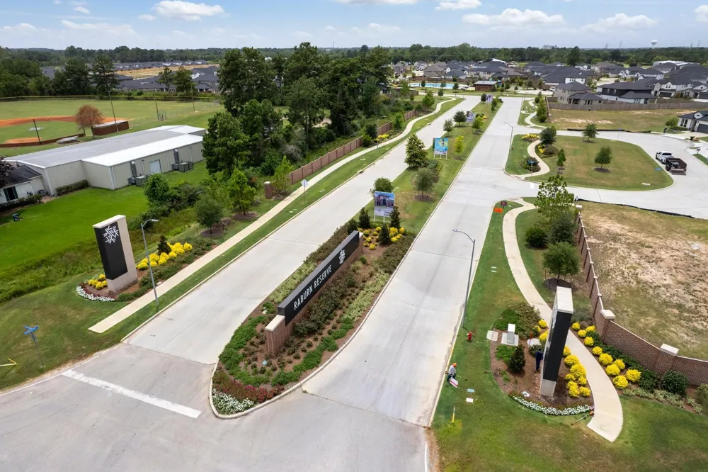 1203 Buffalo Run Tomball, TX 77375