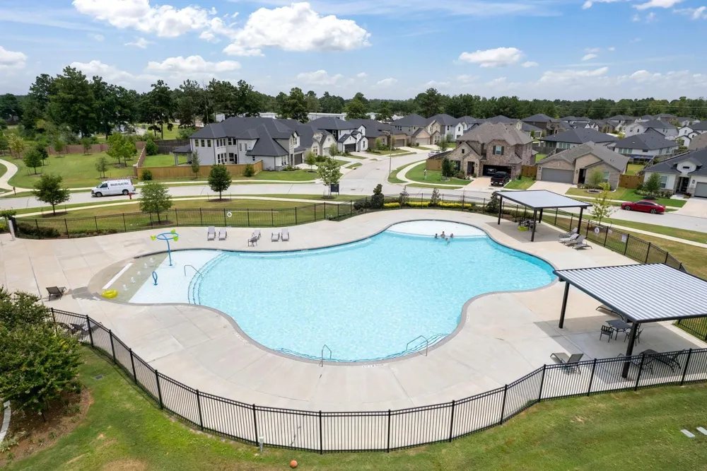 1203 Buffalo Run Tomball, TX 77375