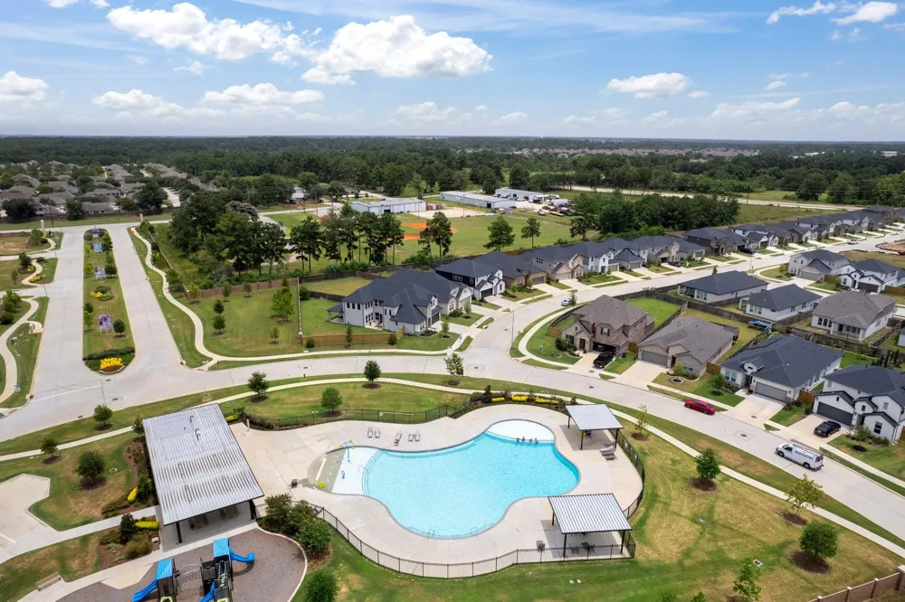 1203 Buffalo Run Tomball, TX 77375