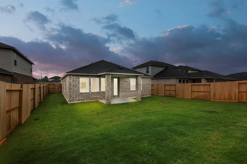 1203 Buffalo Run Tomball, TX 77375