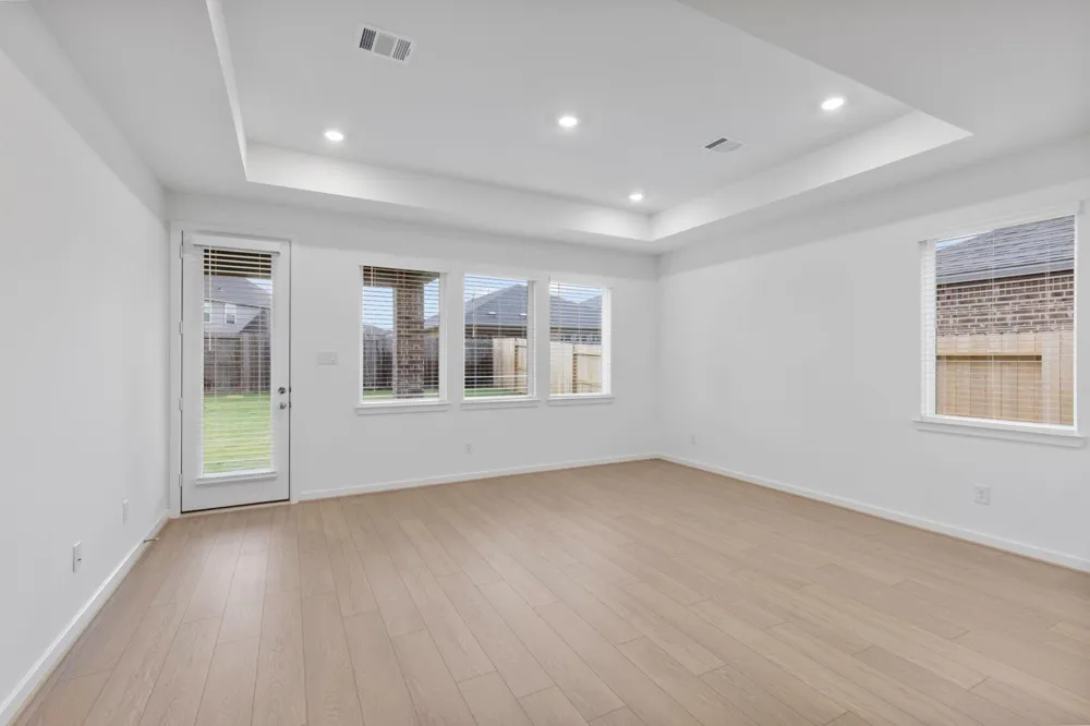 1203 Buffalo Run Tomball, TX 77375