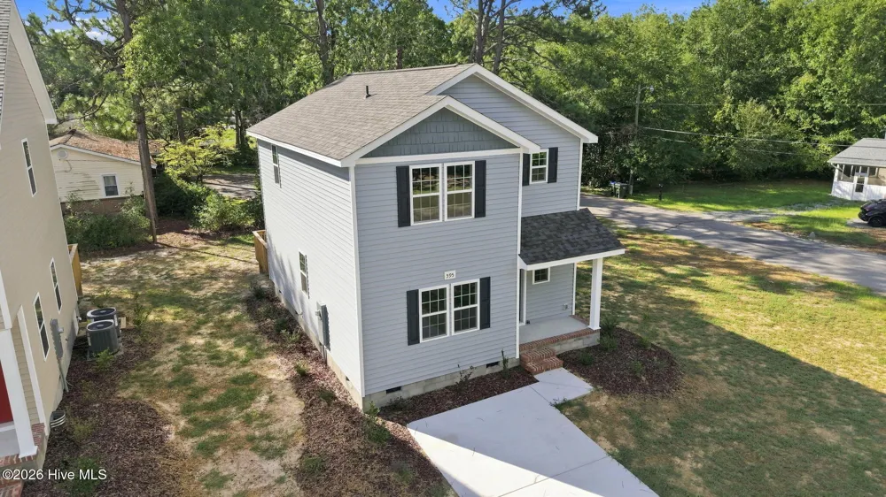 595 S Glover Street Southern Pines, NC 28387