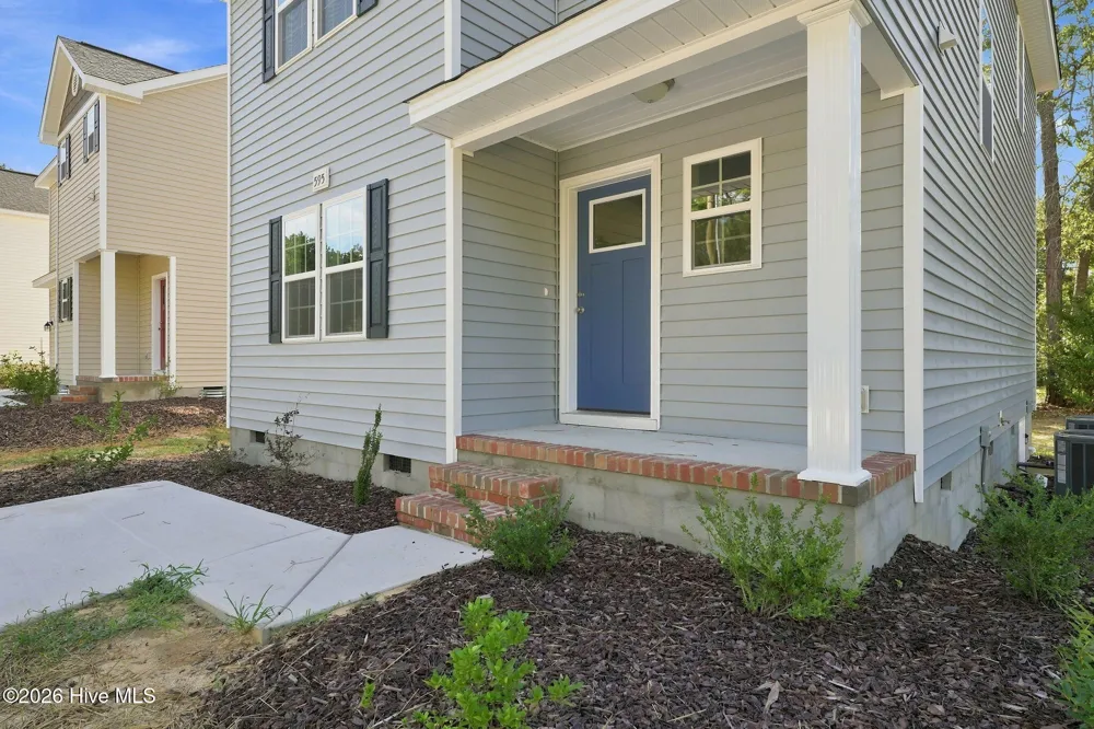 595 S Glover Street Southern Pines, NC 28387