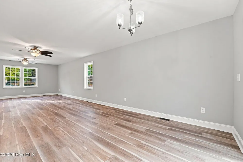 595 S Glover Street Southern Pines, NC 28387