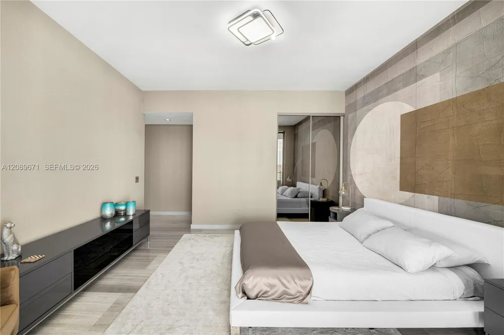 18975 Collins Ave #2203 Sunny Isles Beach, FL 33160