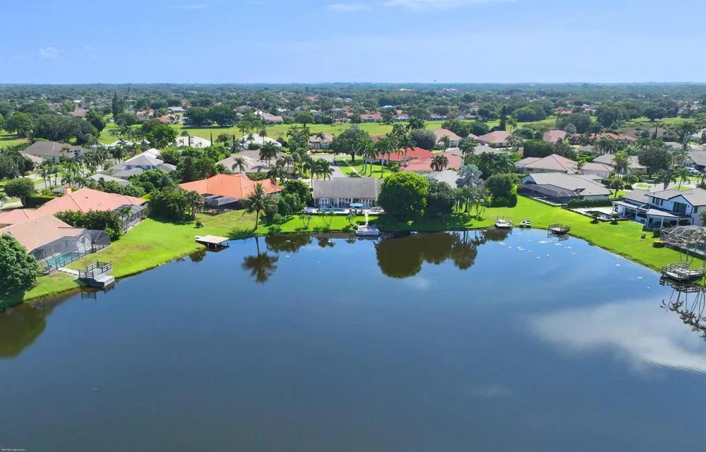 13199 Halifax Court Wellington, FL 33414