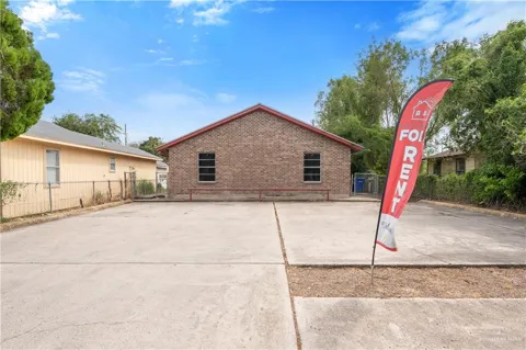 2109 Date Palm Avenue